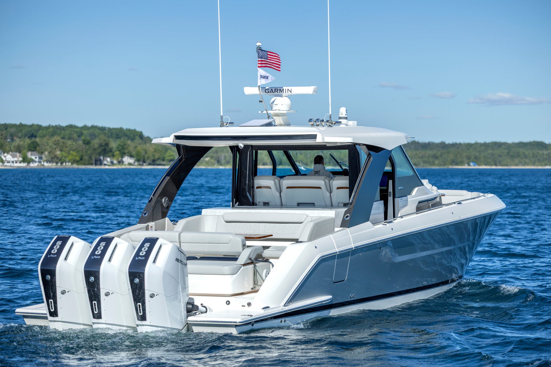 Tiara Yachts 46 LS — photo 5