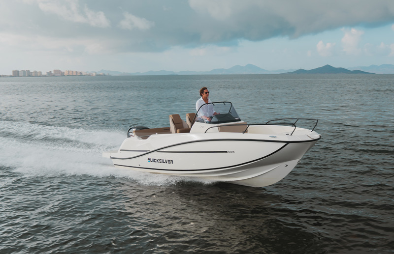 Quicksilver 605 Open — photo 2