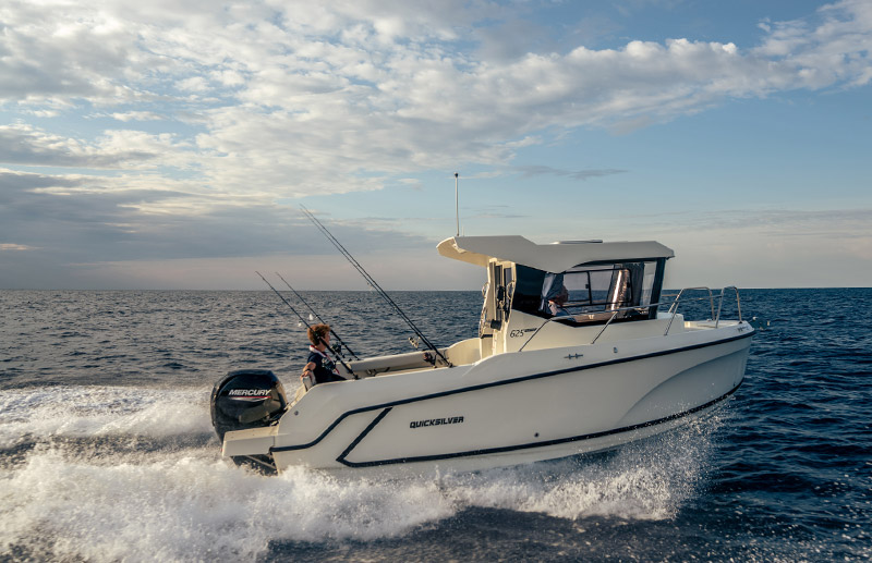 Quicksilver 625 Pilothouse — photo 2