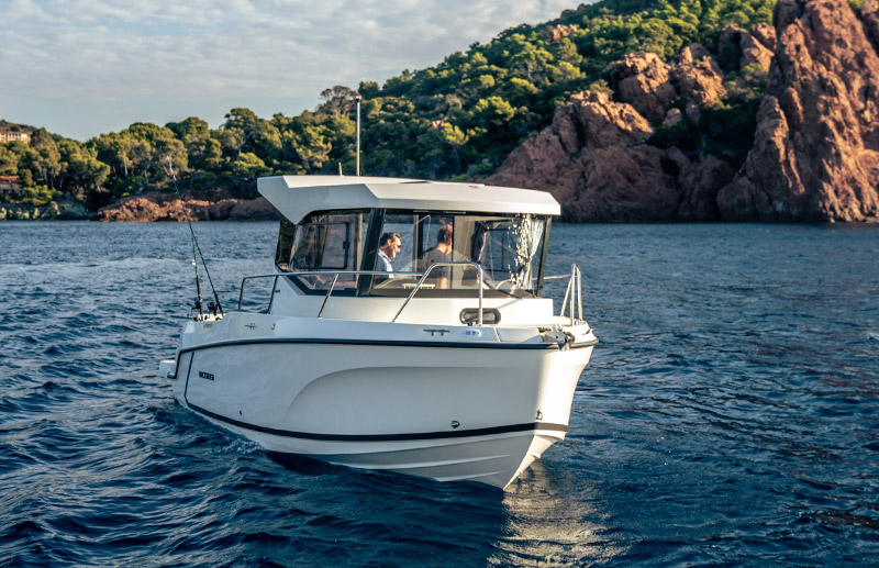 Quicksilver 625 Pilothouse — photo 8