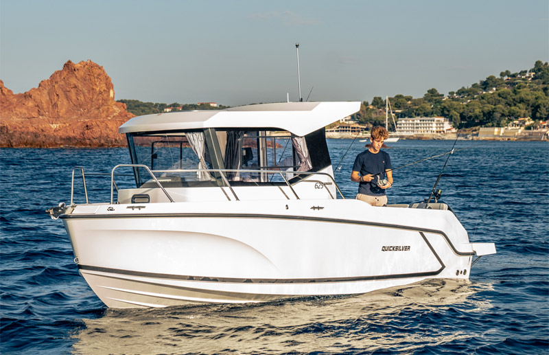 Quicksilver 625 Pilothouse — photo 9