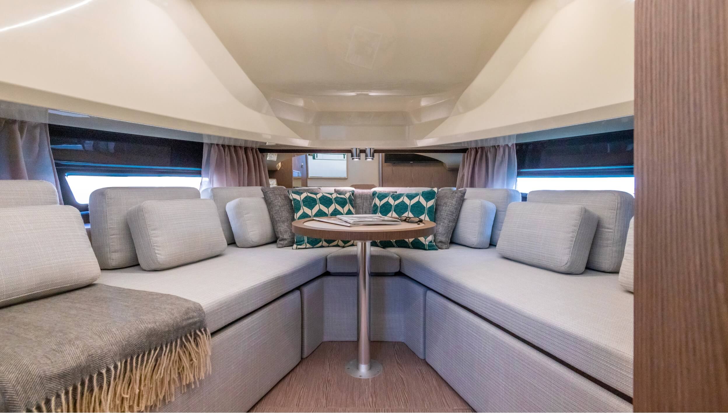 Invictus Yacht TT420S — photo 9