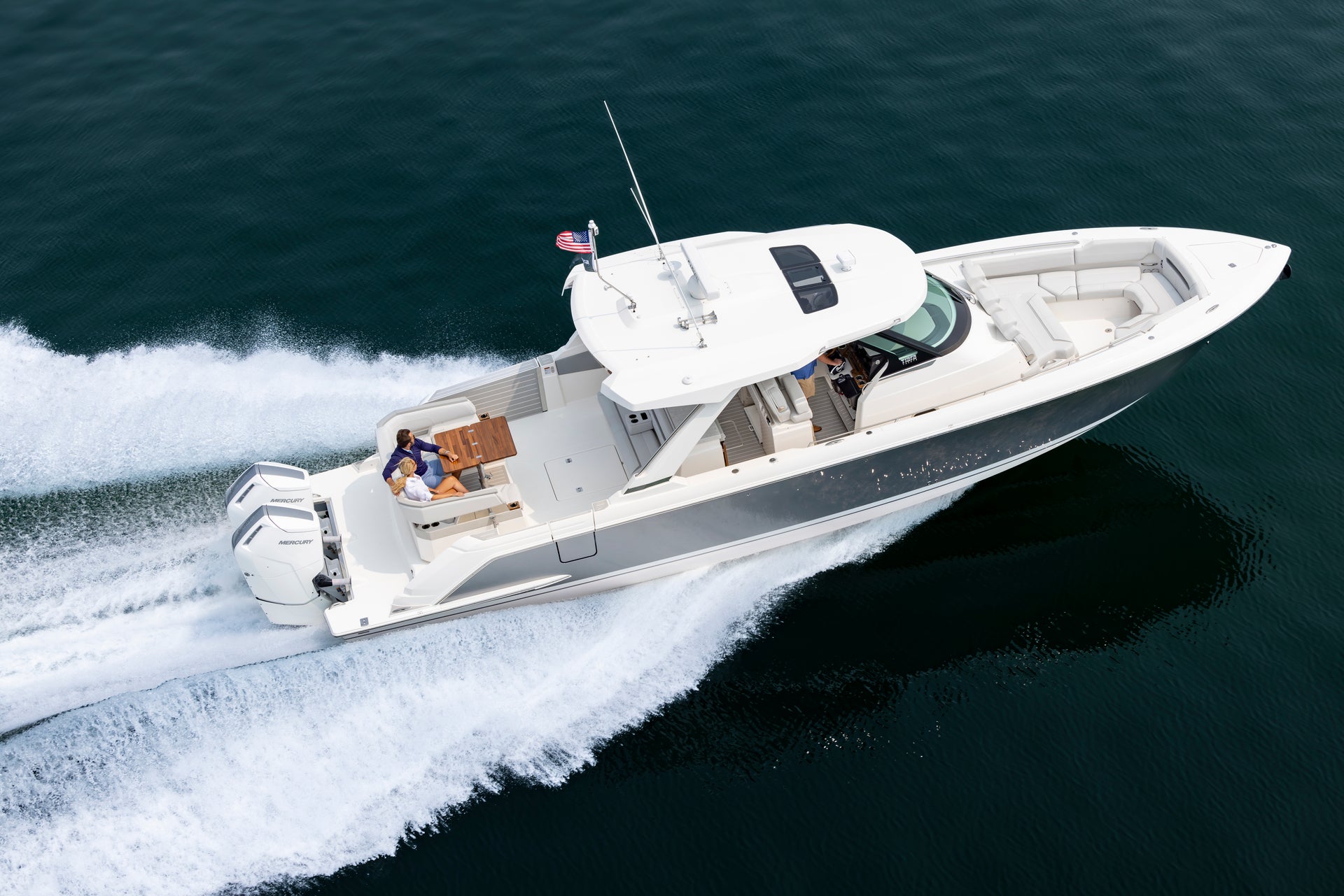 Tiara Yachts 43 LS — photo 10