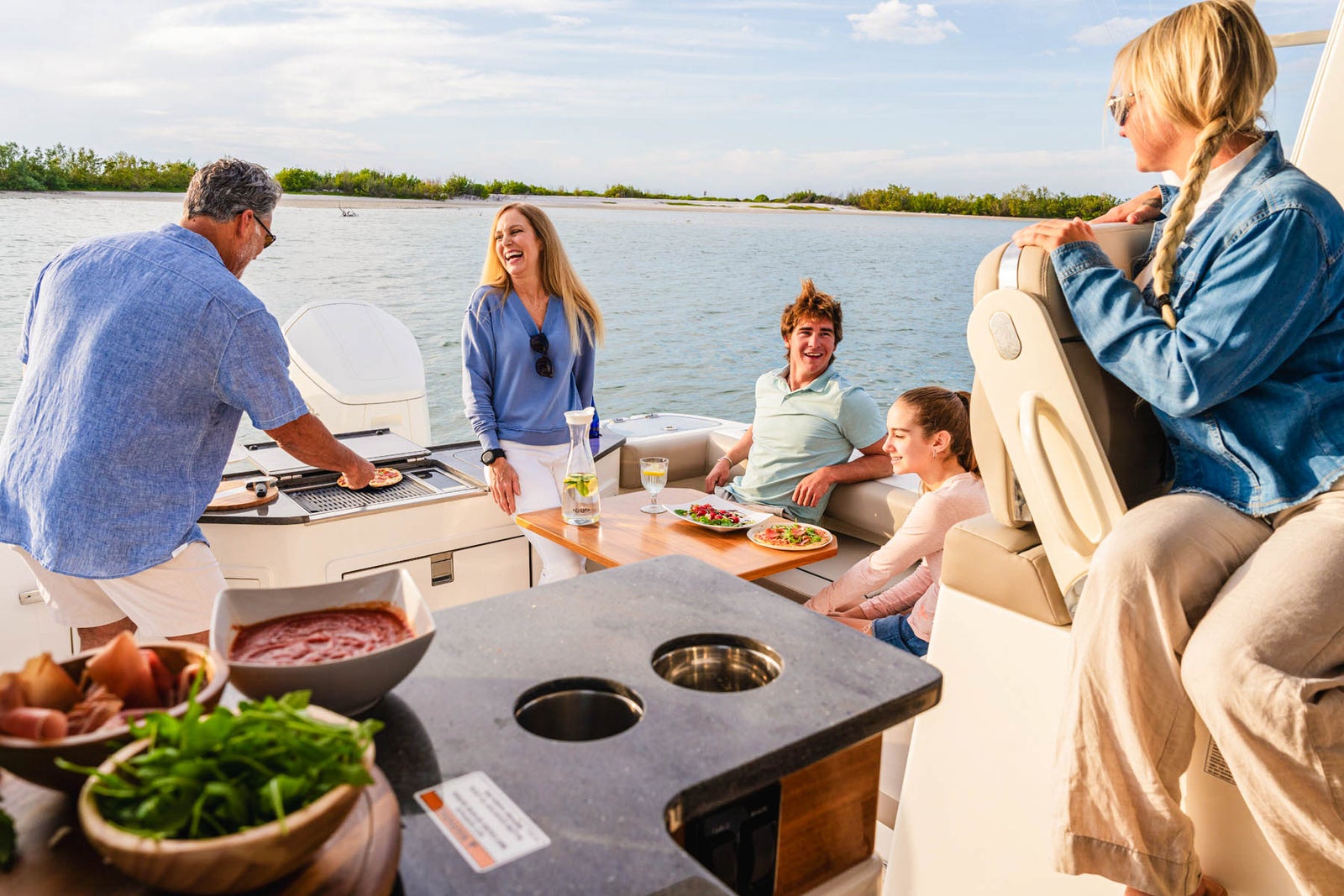 Boston Whaler 365 Conquest — photo 10