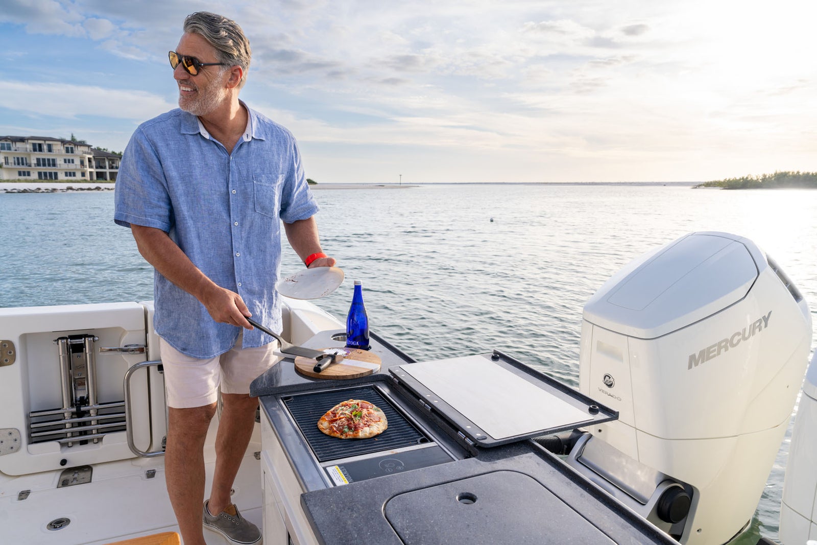 Boston Whaler 365 Conquest — photo 7