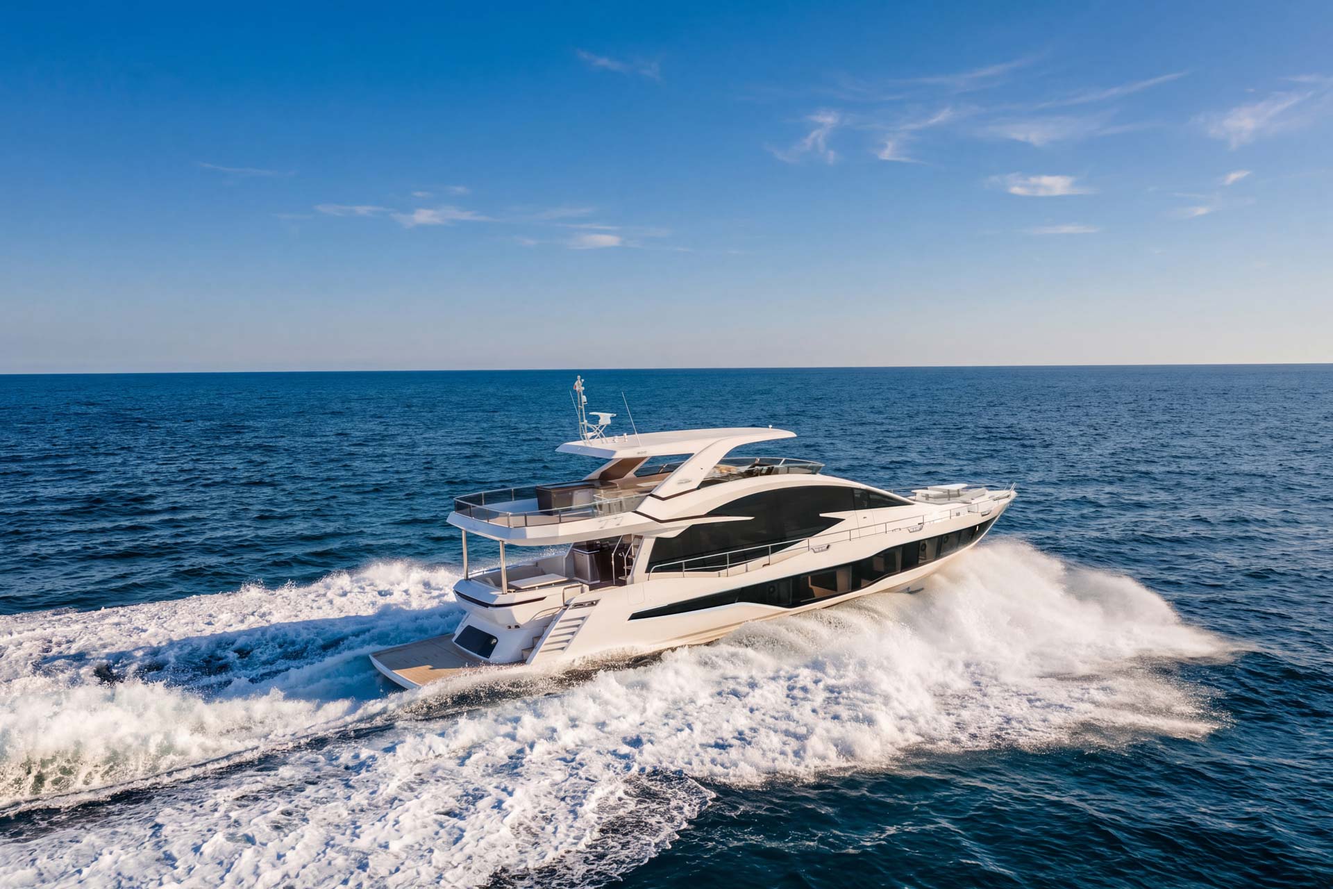 Galeon 800 FLY — photo 4