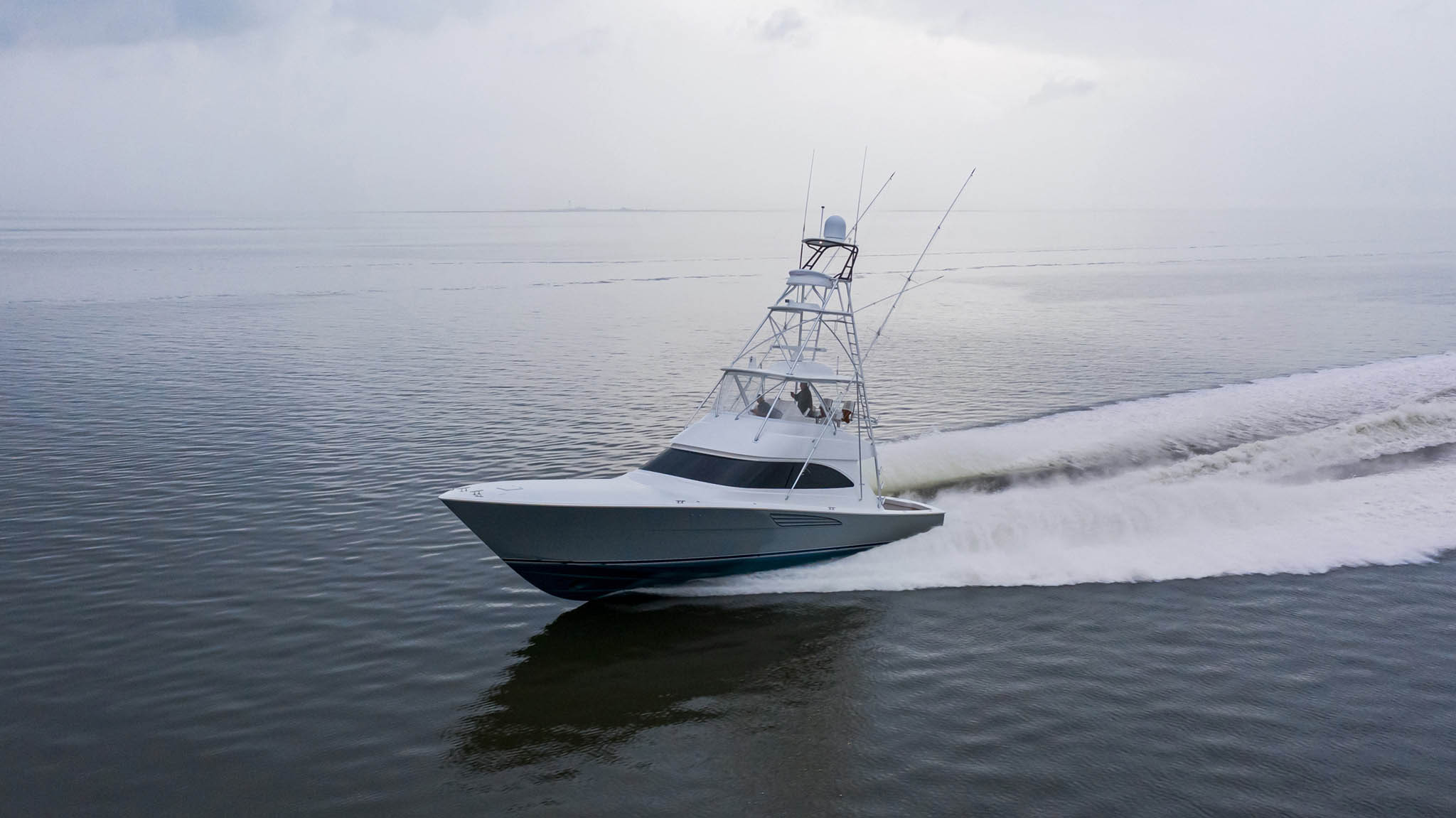 Viking Yachts 54 Convertible — photo 5