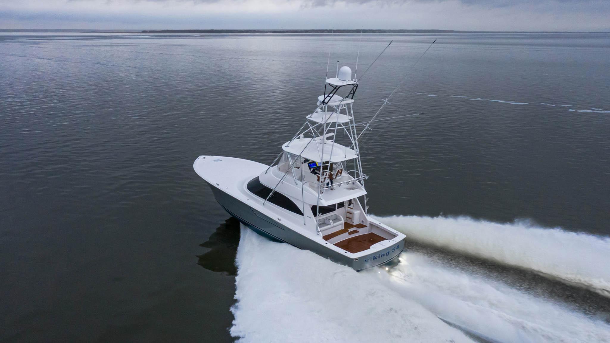 Viking Yachts 54 Convertible — photo 4