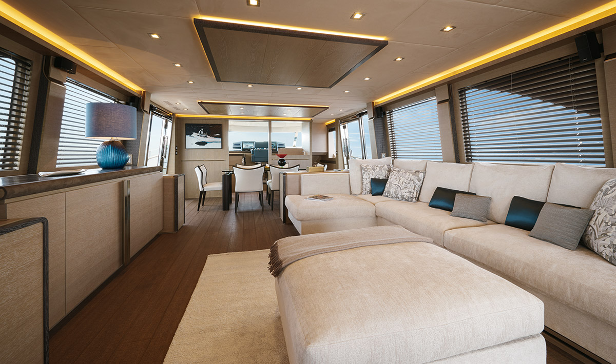 Monte Carlo Yachts MCY 80 — photo 8