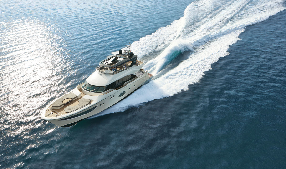 Monte Carlo Yachts MCY 80 — photo 4