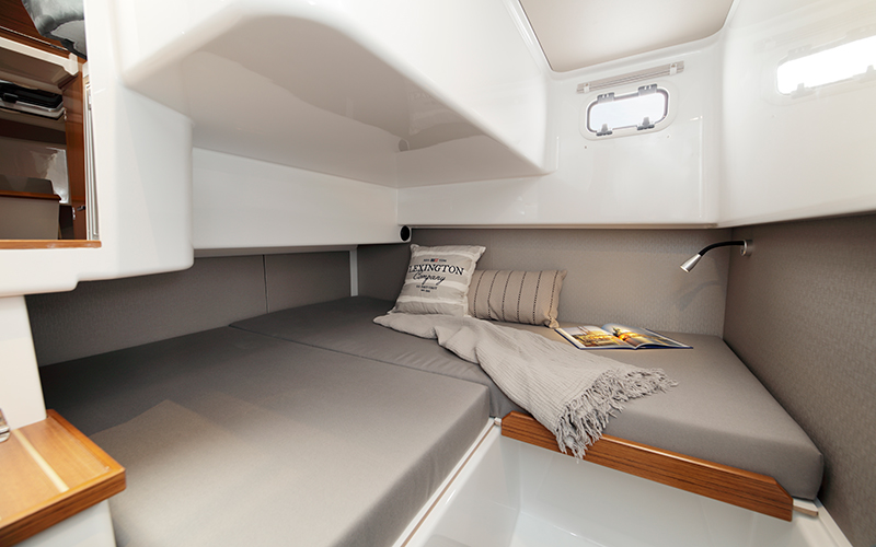Sargo 28 Outboard — photo 8