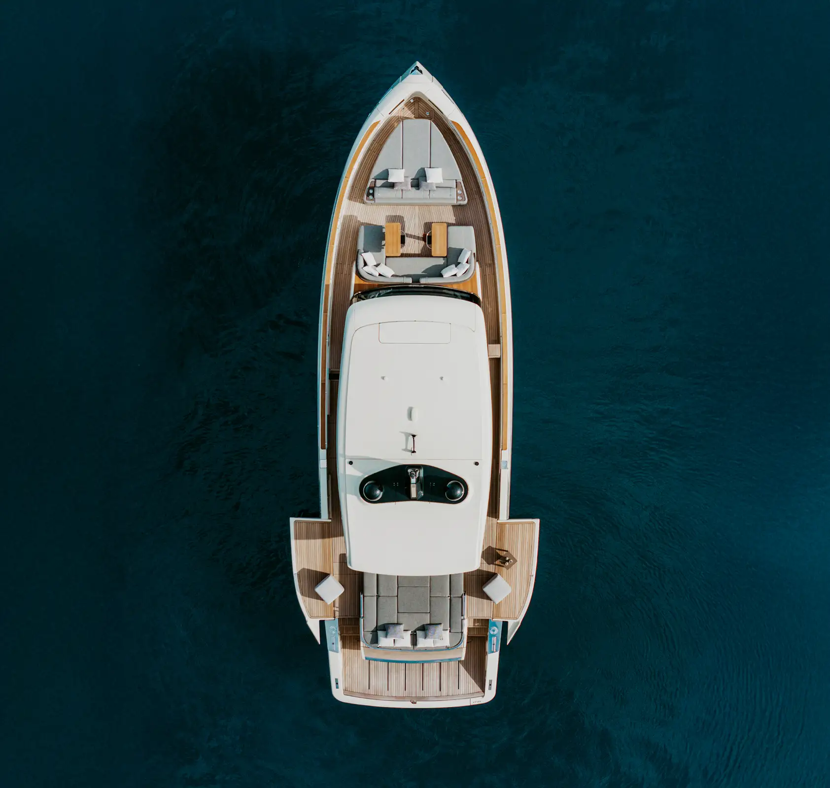Invictus Yacht ST550 — photo 7