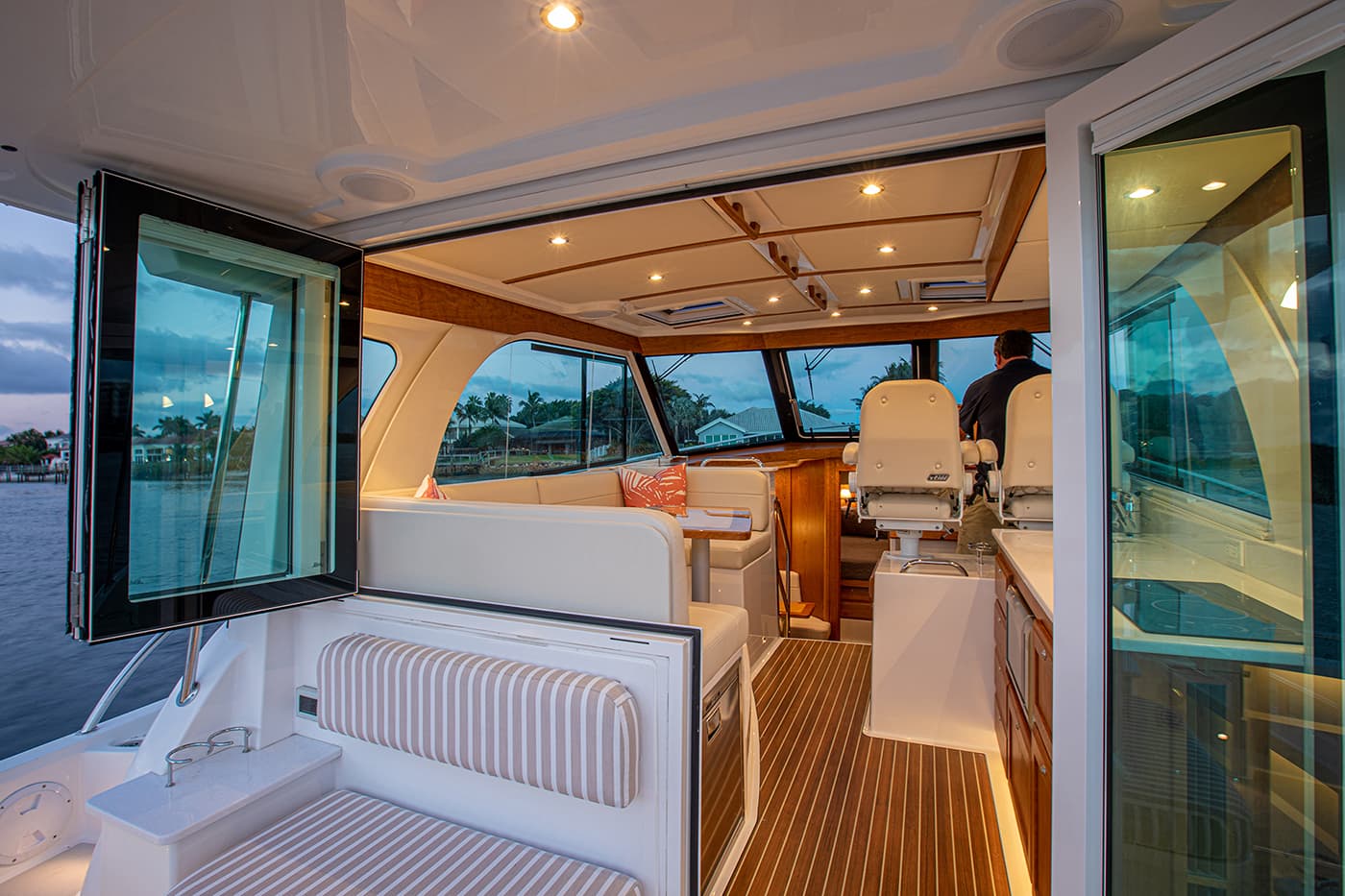 Back Cove Yachts 39O — photo 7