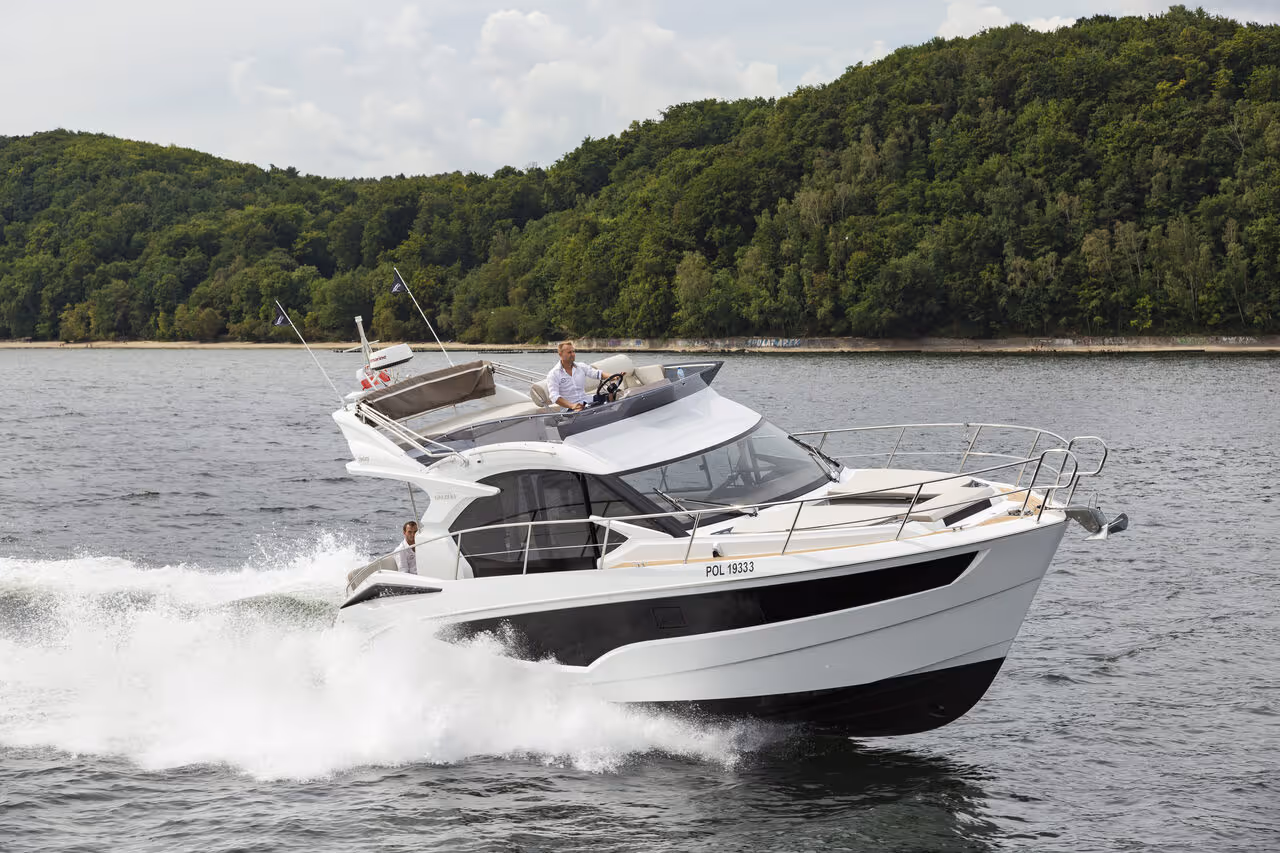 Galeon 360 FLY — photo 7