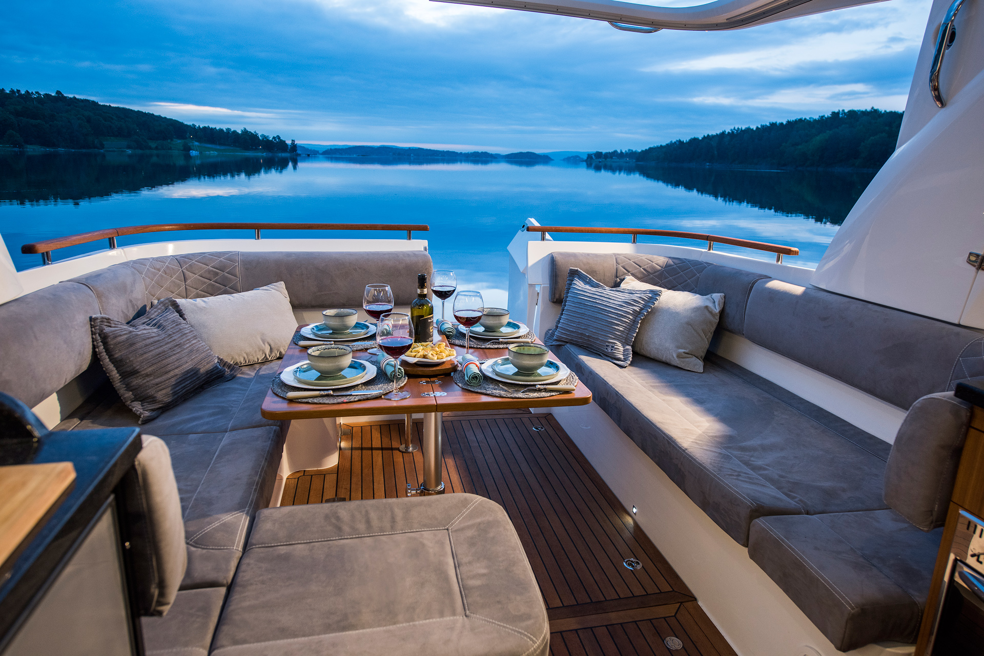 Marex 360 Cabriolet Cruiser — photo 10