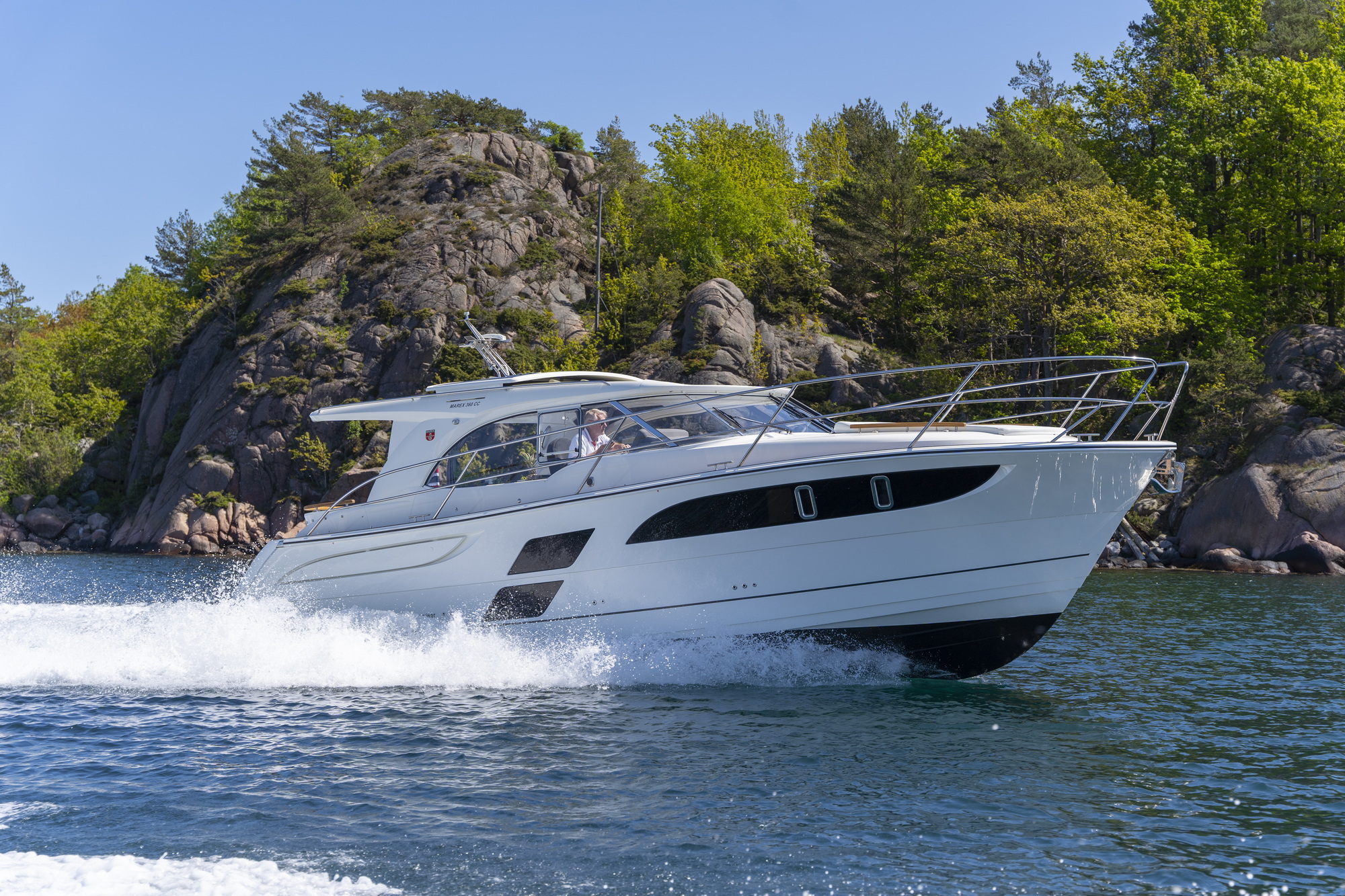 Marex 360 Cabriolet Cruiser — photo 4