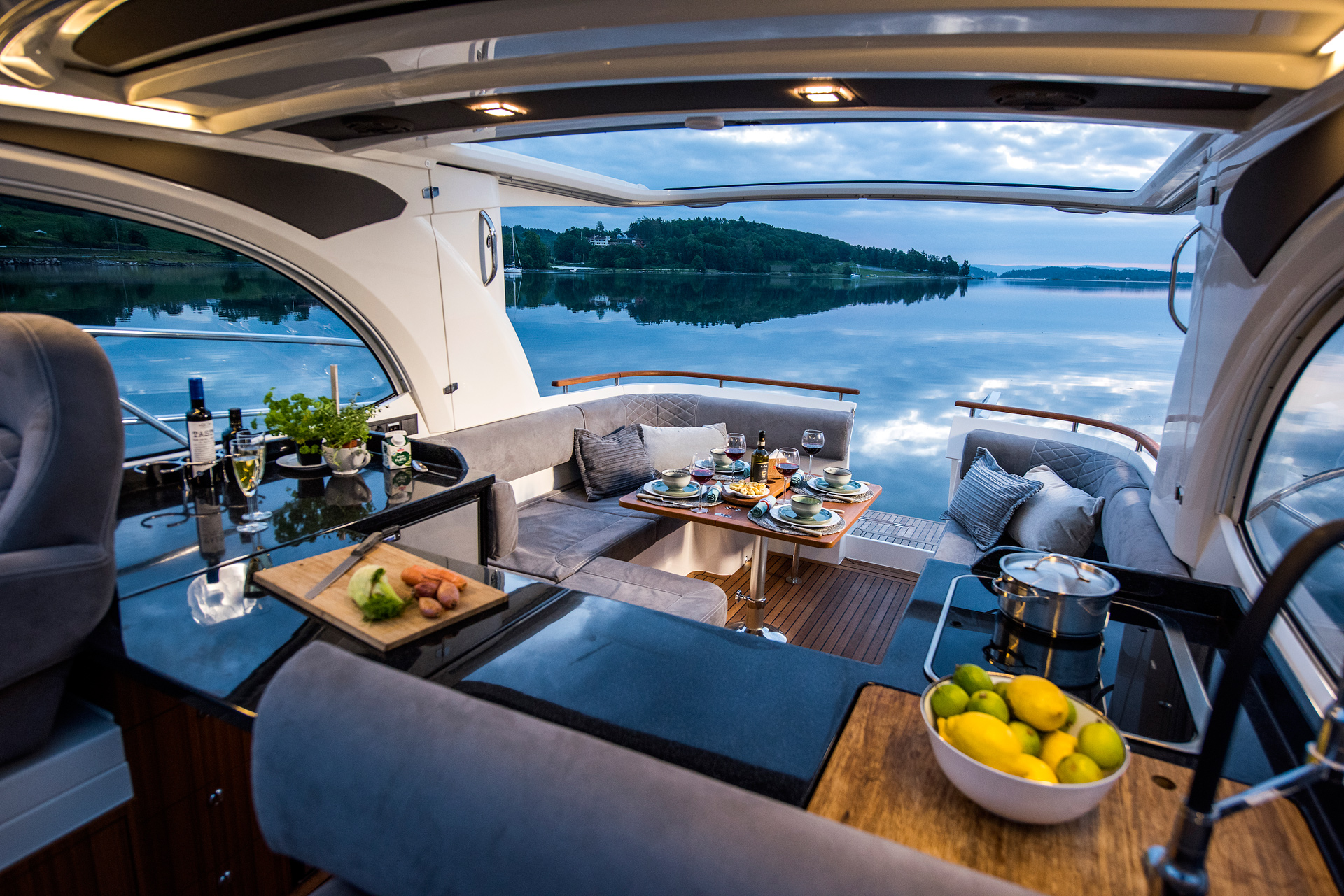 Marex 360 Cabriolet Cruiser — photo 8