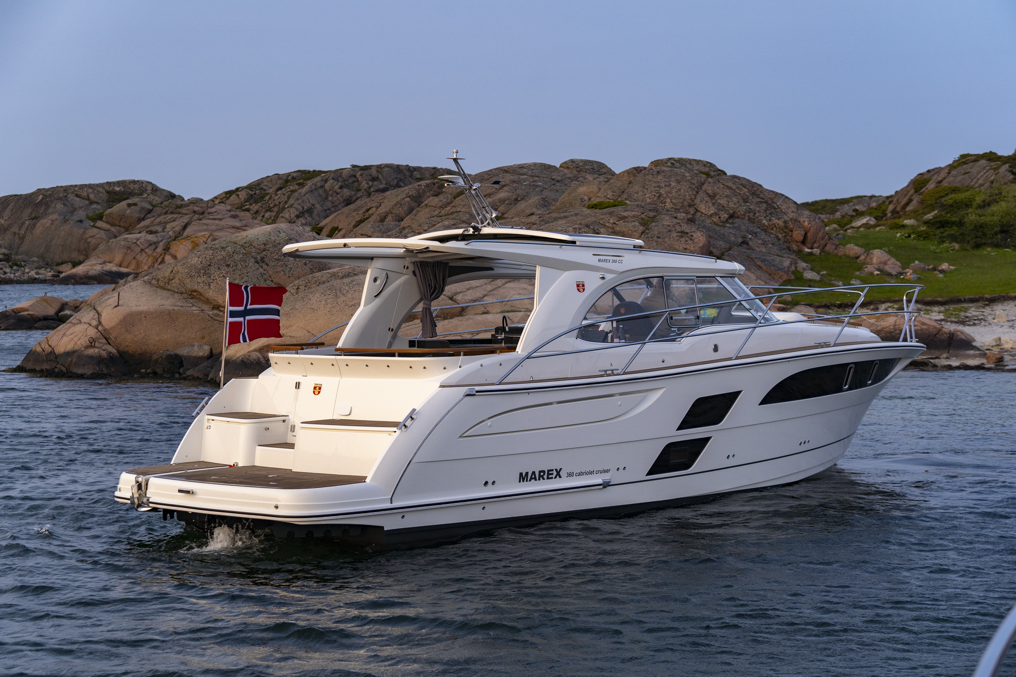 Marex 360 Cabriolet Cruiser — photo 5