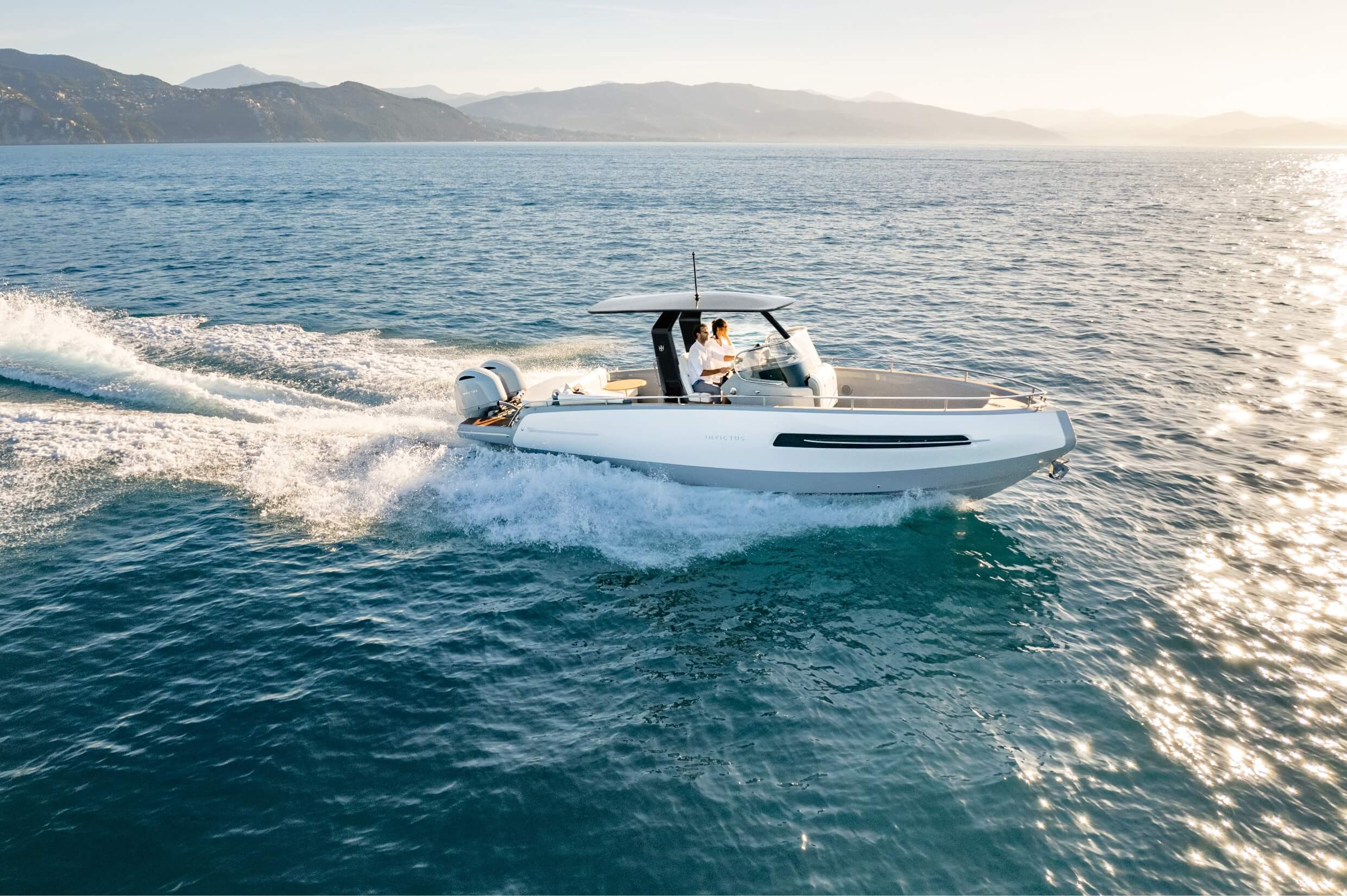 Invictus Yacht TT280S