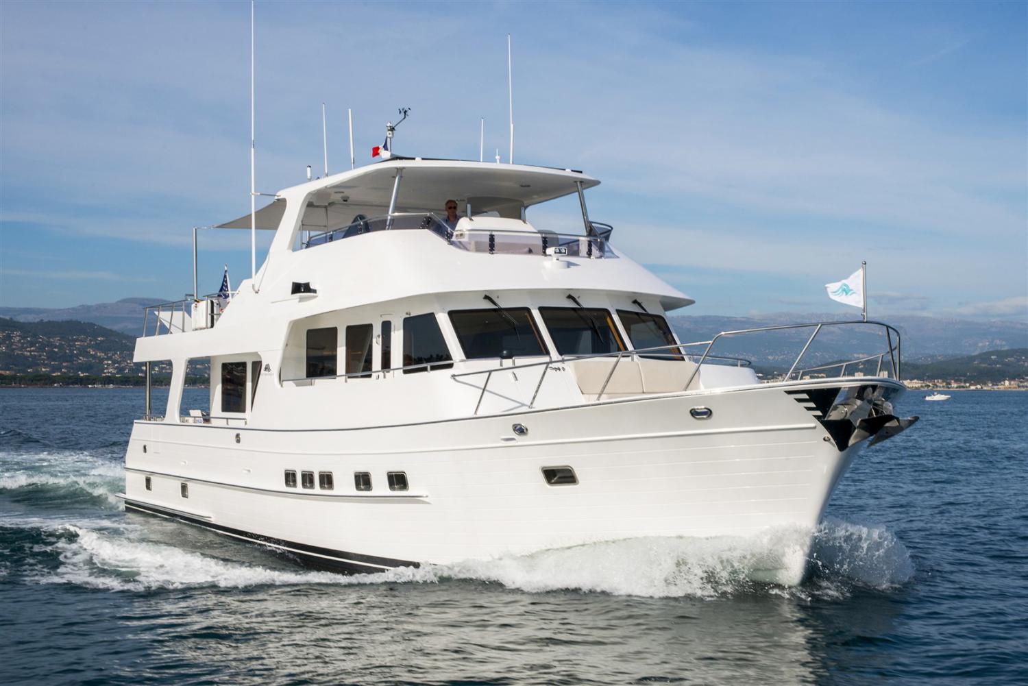 Outer Reef Yachts 640 AZURE Motoryacht — photo 2