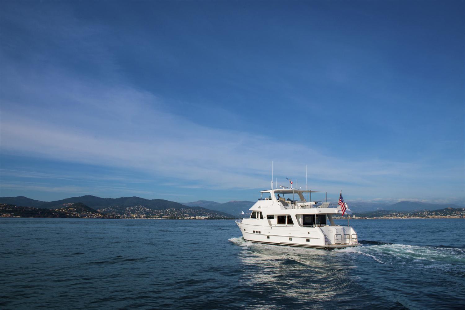Outer Reef Yachts 640 AZURE Motoryacht — photo 10
