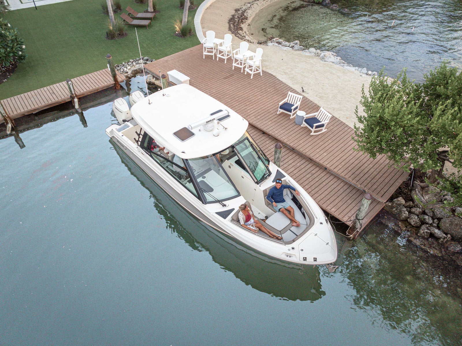 Boston Whaler 330 Vantage — photo 8