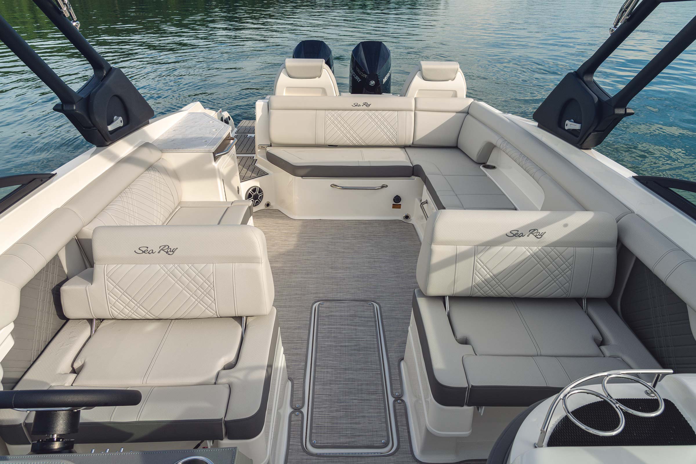 Sea Ray SDX 290 Outboard — photo 6