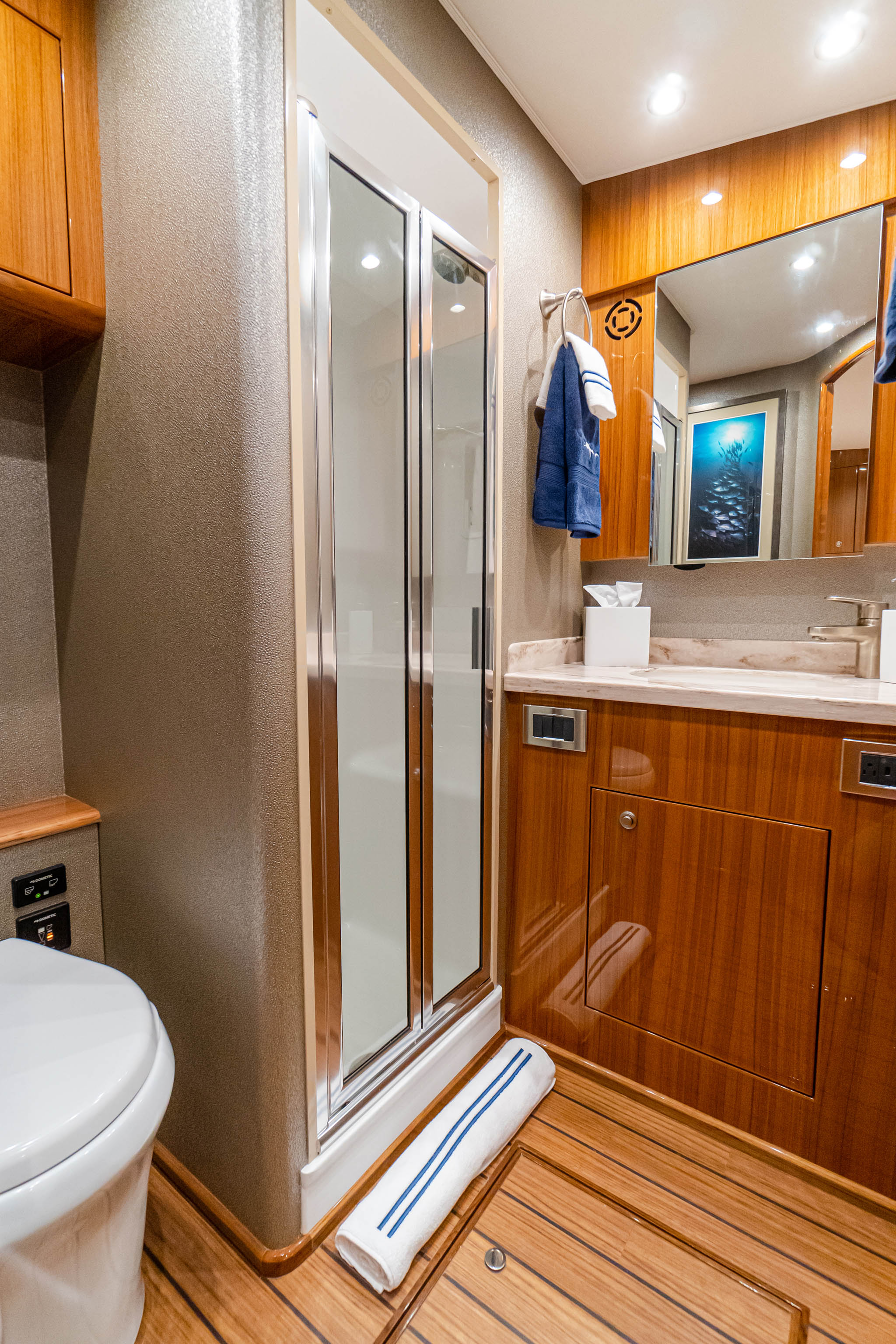 Viking Yachts 46 Billfish — photo 10