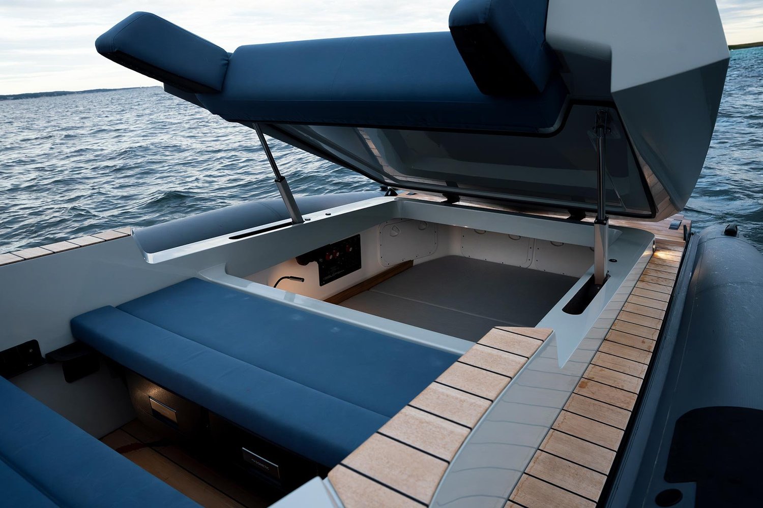 Goldfish Boat 40 SuperSport — photo 3