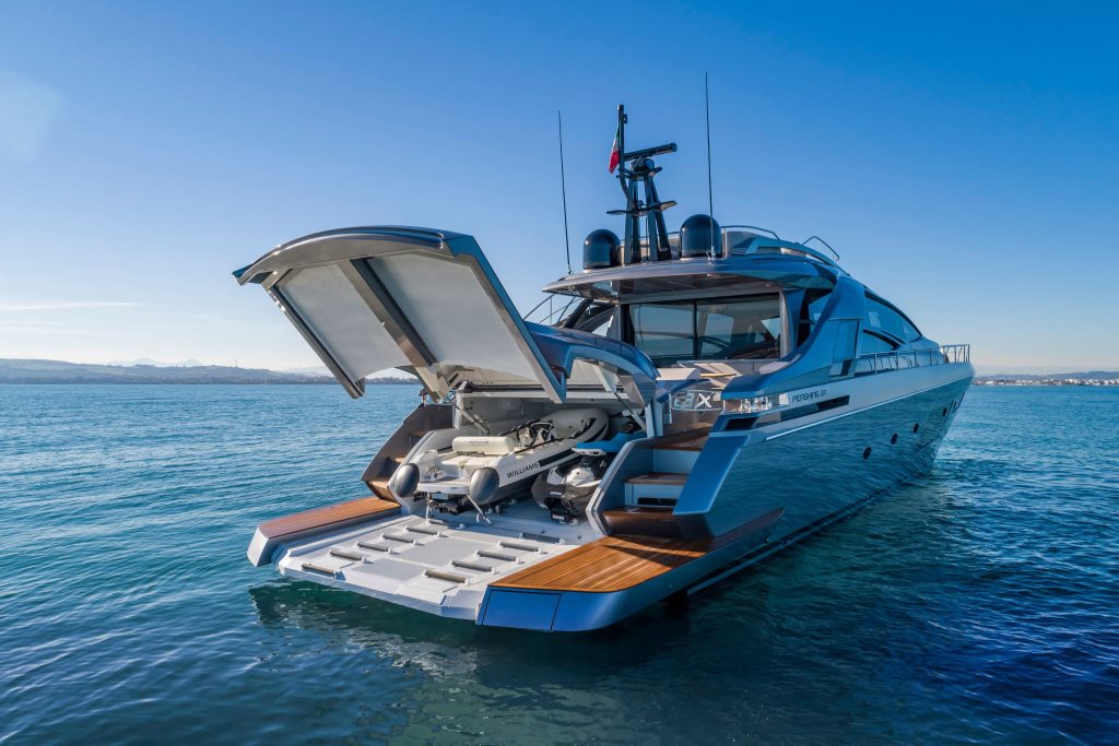 Pershing 8X — photo 6