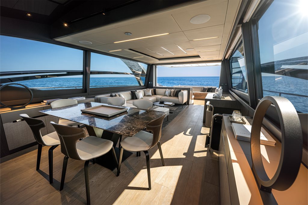 Pershing 8X — photo 8