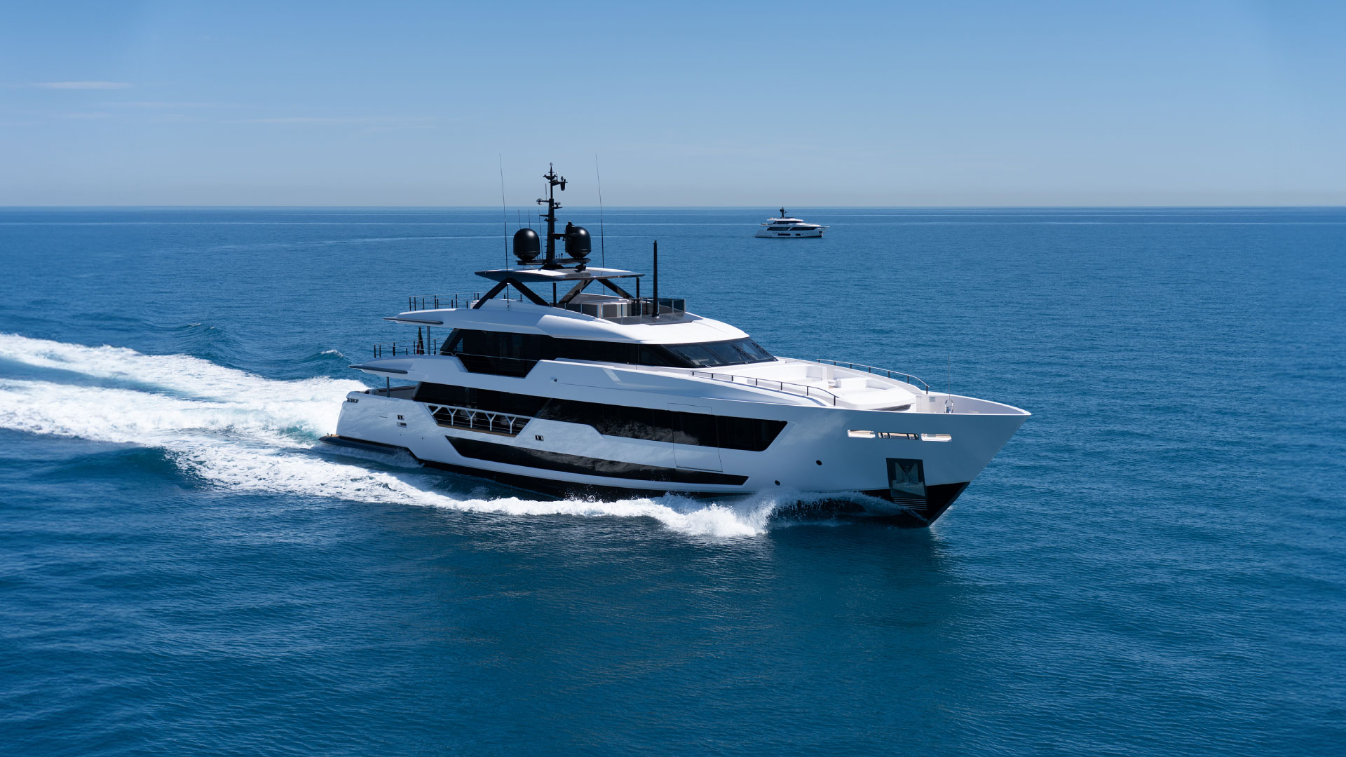 Custom Line Saetta 140' — photo 2