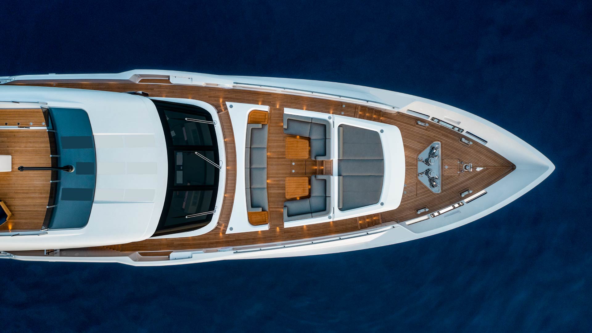 Custom Line Saetta 140' — photo 5