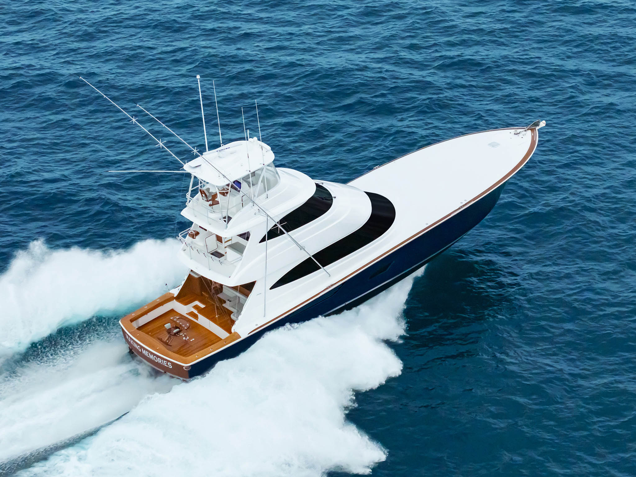 Viking Yachts 82 Sky Bridge — photo 4