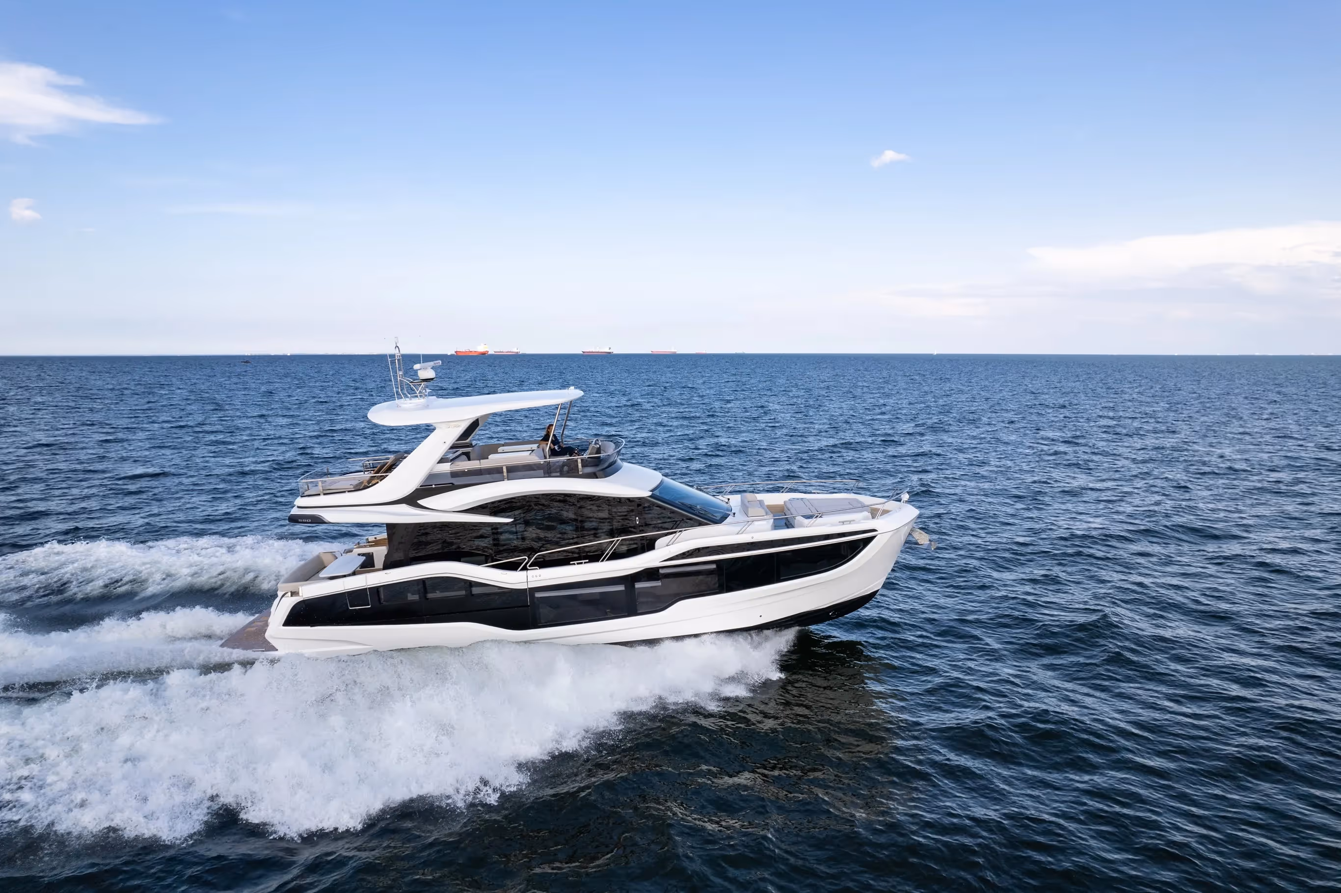 Galeon 560 FLY — photo 5
