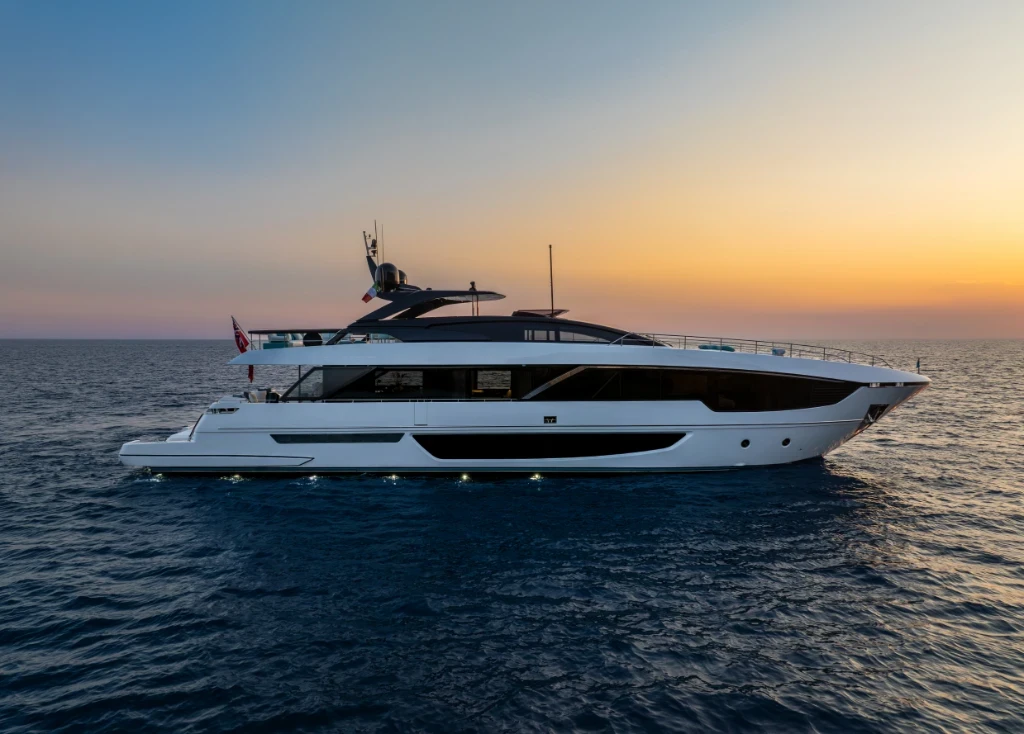 Riva 102' Corsaro Super