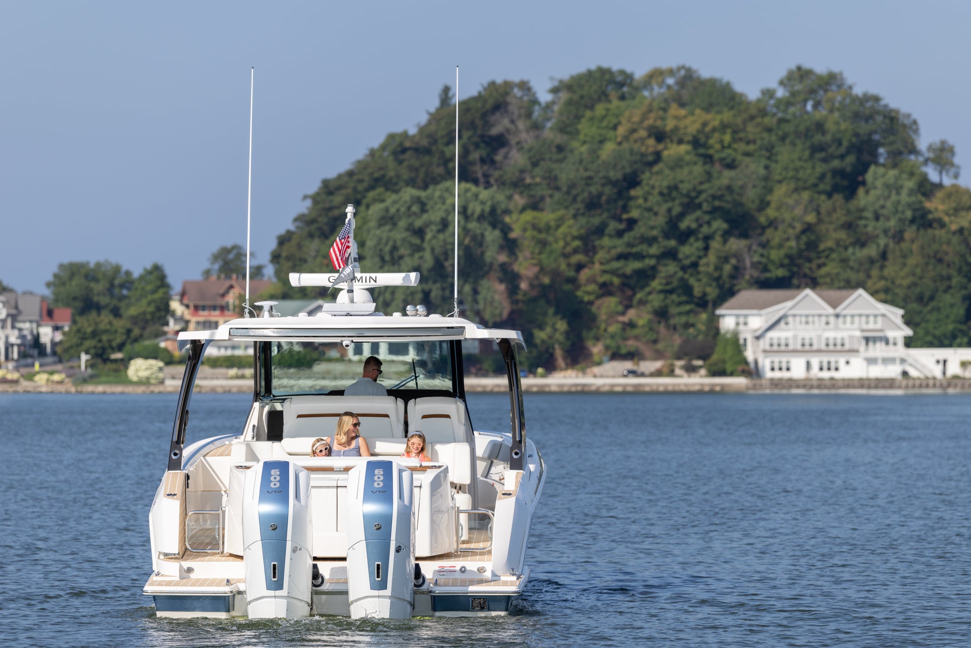Tiara Yachts 39 LS — photo 5