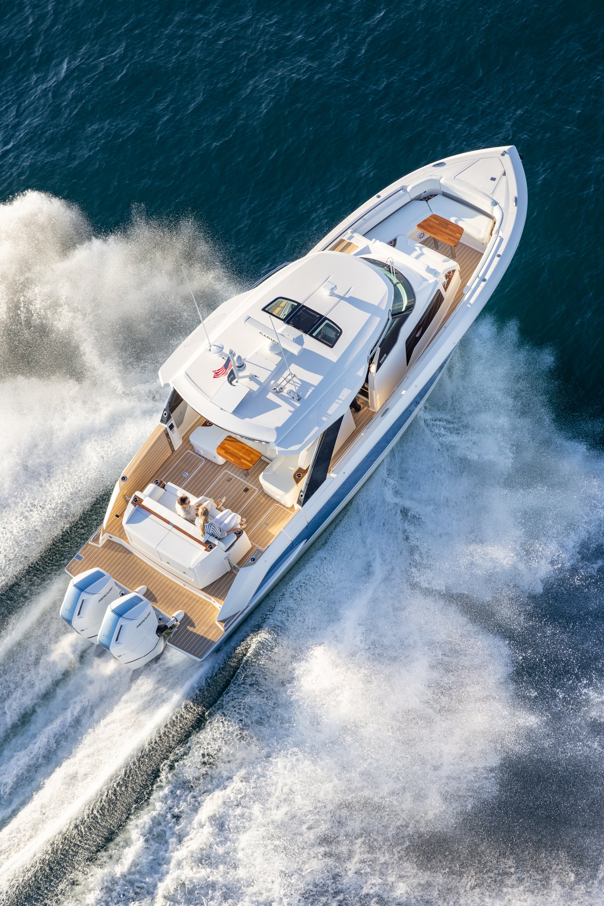 Tiara Yachts 39 LS — photo 10