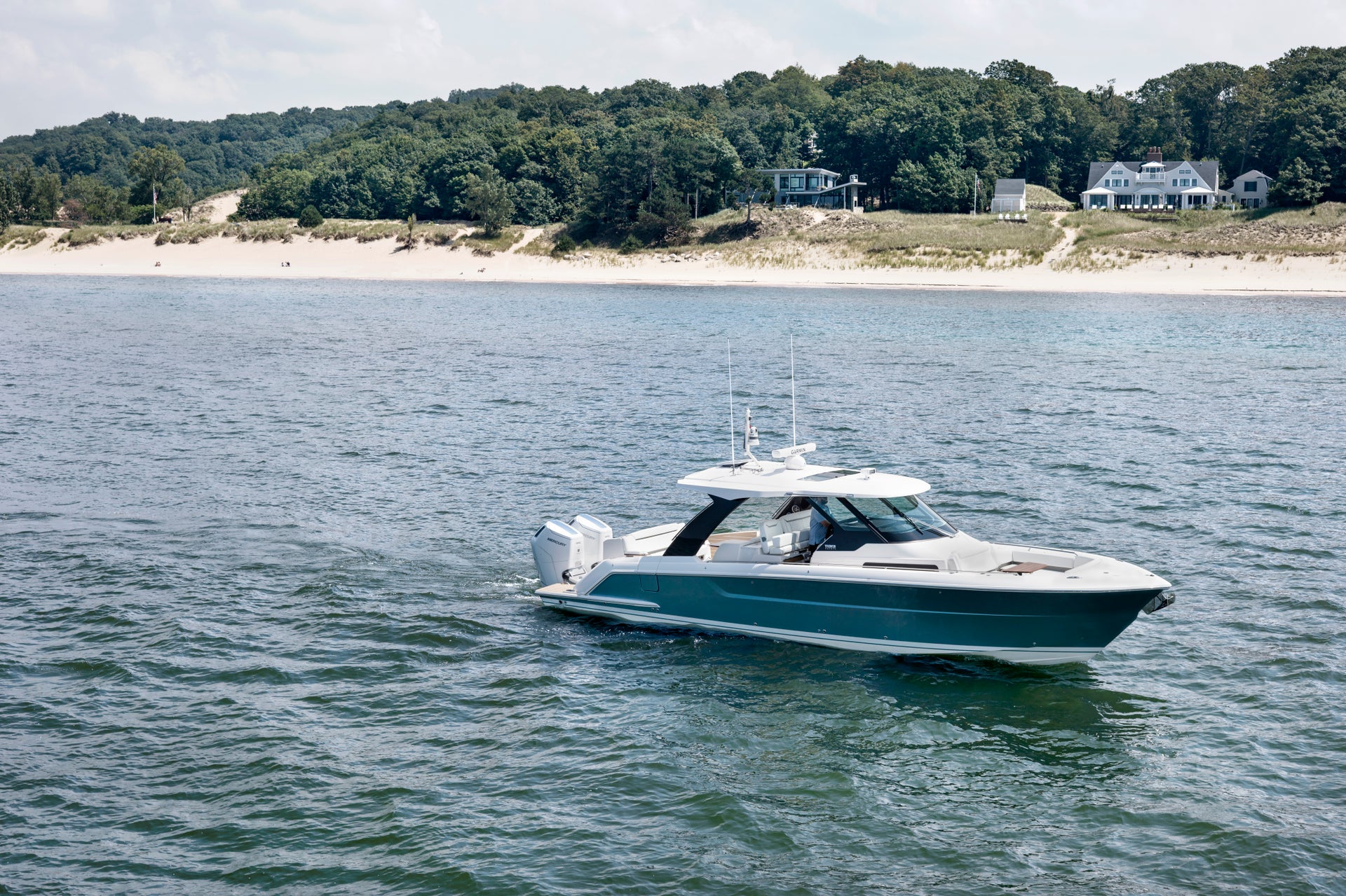 Tiara Yachts 39 LS — photo 9