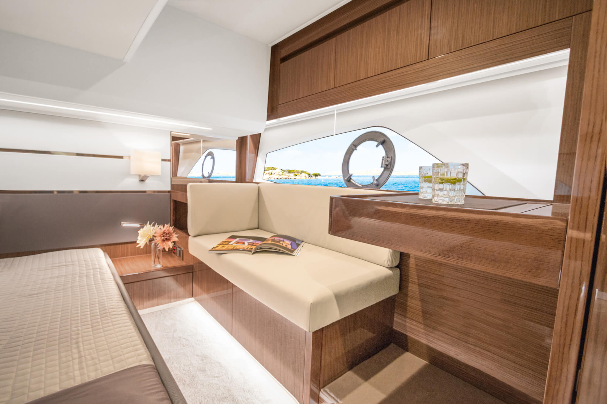 Sealine C430 — photo 11