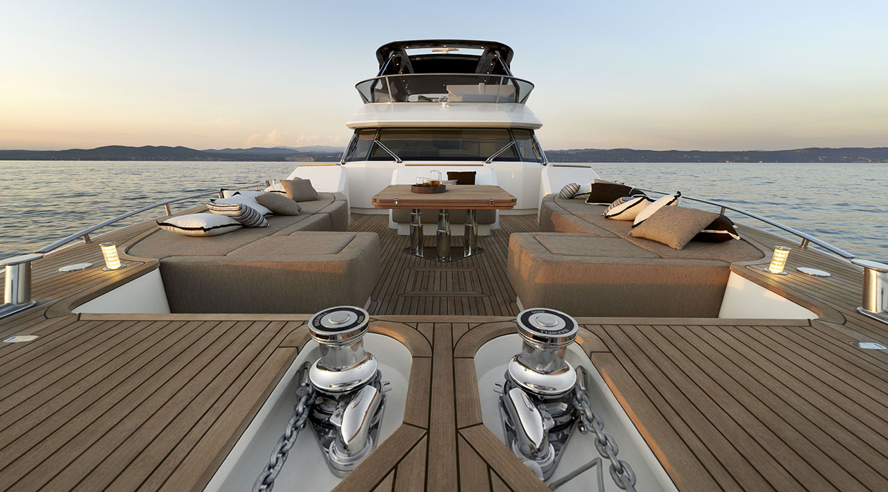 Monte Carlo Yachts MCY 86 — photo 6