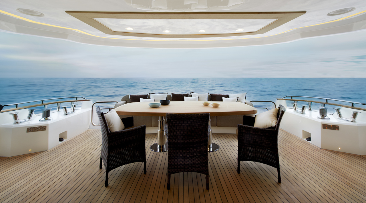 Monte Carlo Yachts MCY 86 — photo 7