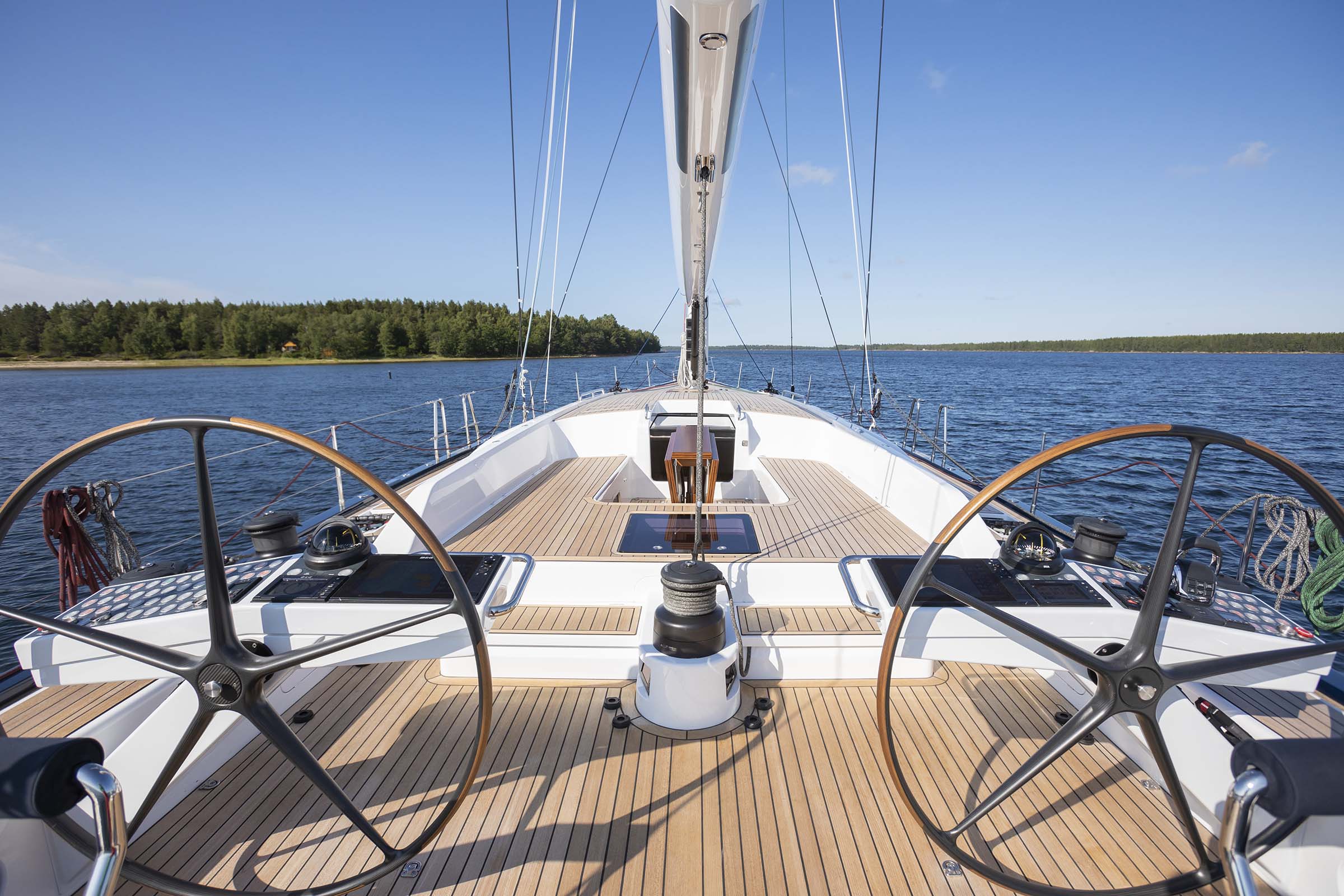Swan65 deck 2019 1