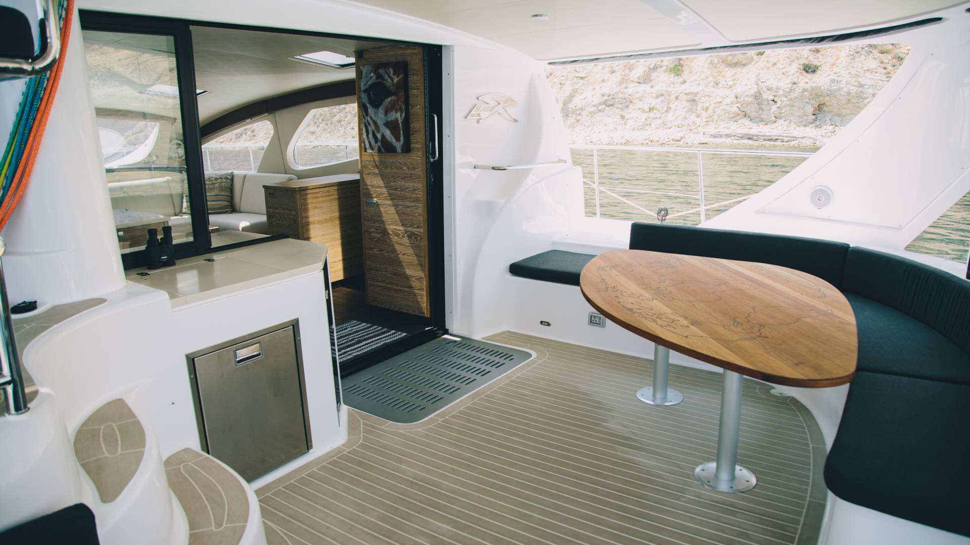 Xquisite Yachts X5 Plus — photo 2