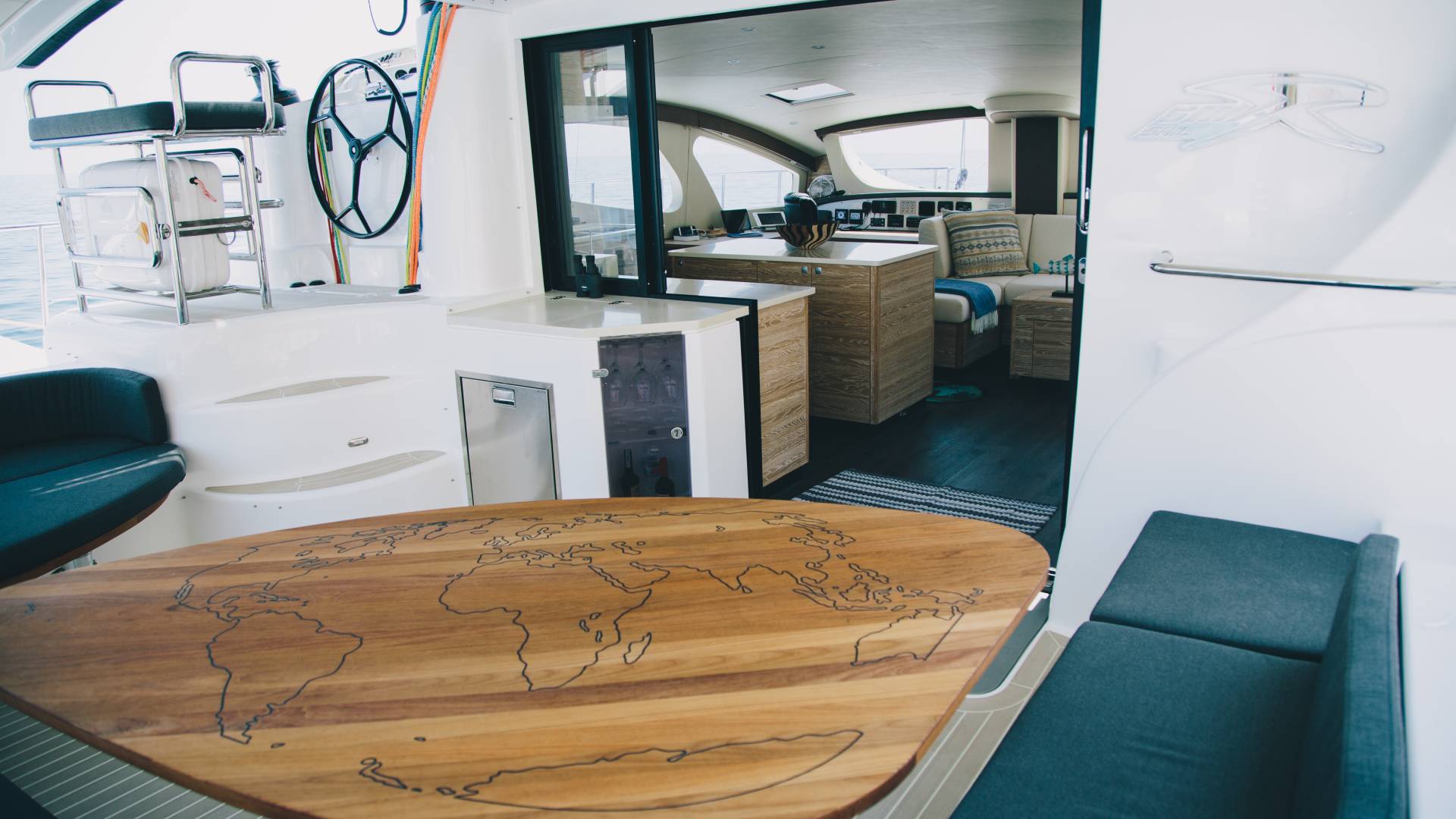 Xquisite Yachts X5 Plus — photo 3