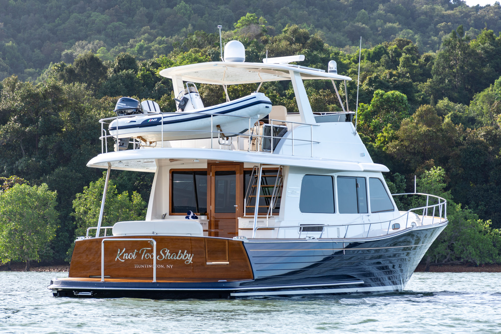 Grand Banks 54 — photo 8