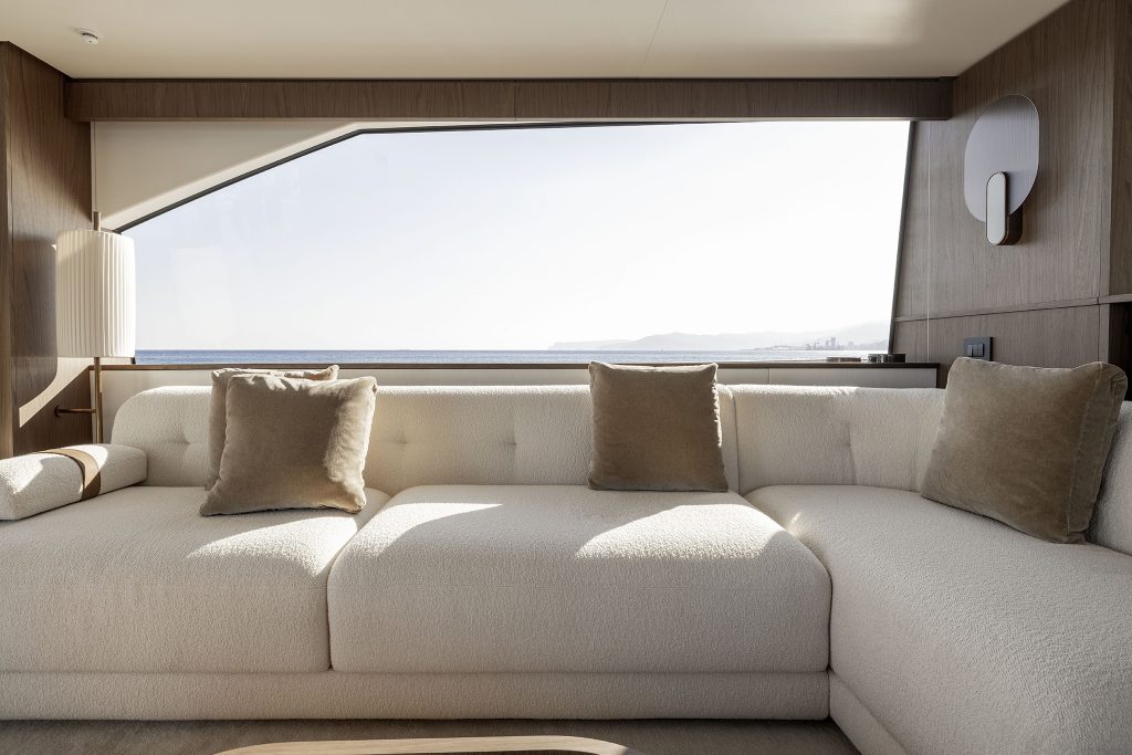Azimut Fly 72 — photo 9