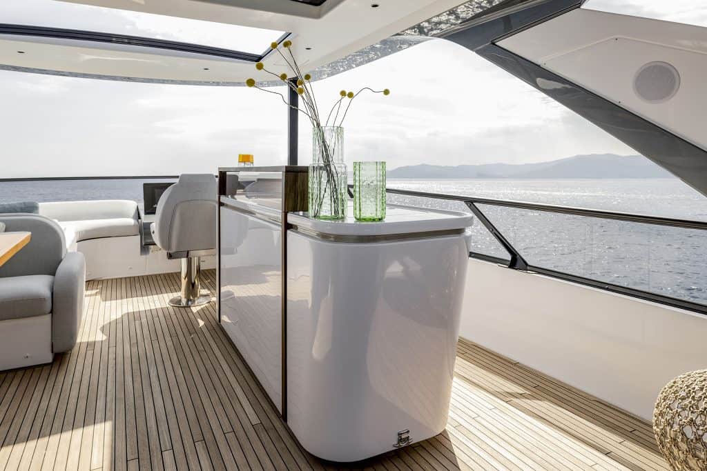 Azimut Fly 72 — photo 7