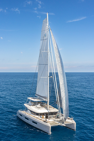 Lagoon 60 — photo 3