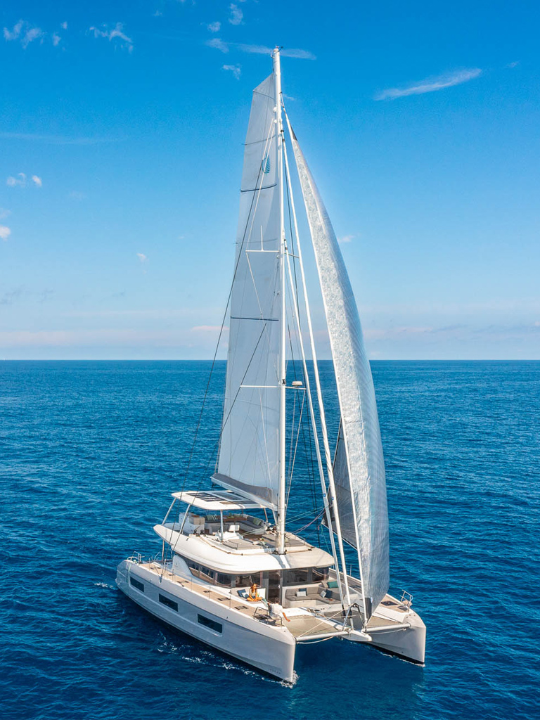 Lagoon 60 — photo 2